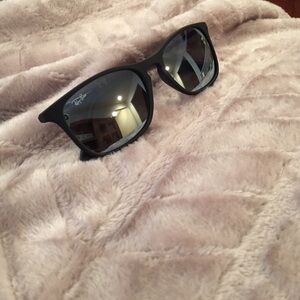 Authentic Ray-Ban (Youth/Junior) Size EUC. SO CUTE!